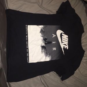 Men’s Nike shirt
